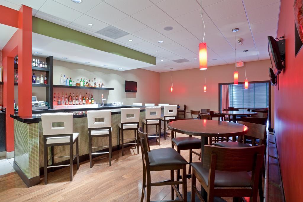 Holiday Inn Olathe Medical Center Restaurant billede